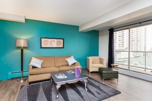 Suíte luxo, 1 cama King, cozinha, vista para a cidade | Vista do quarto