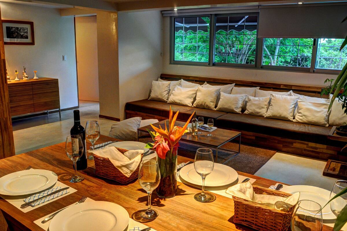 Eco - Deluxe Studio, Garden View | 객실 내 식사 공간