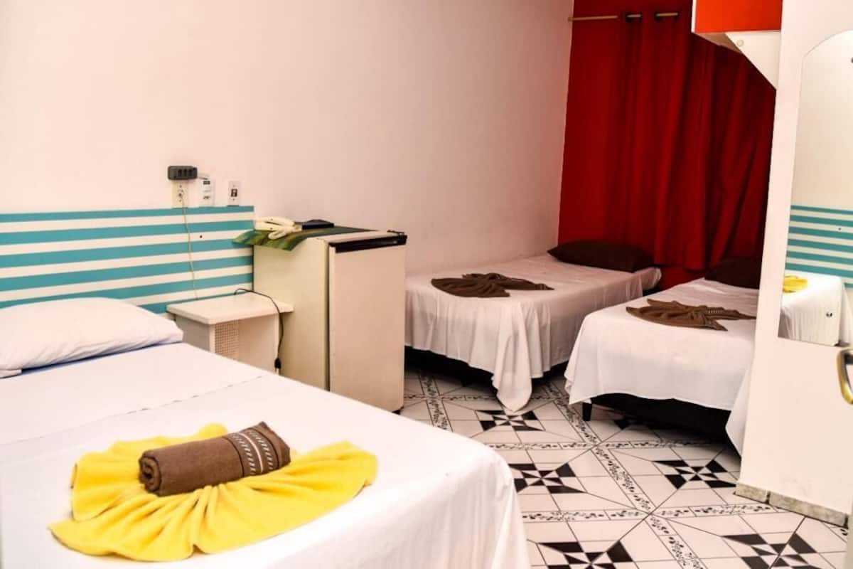 Quadruple Room | Soundproofing, free WiFi, bed sheets
