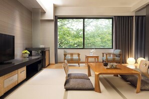 1 bedroom, in-room safe, desk, laptop workspace