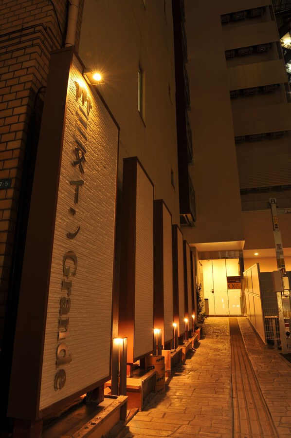 Exterior detail - Sanco Inn Grande Tokyo Hamamatsucho (Tokyo)
