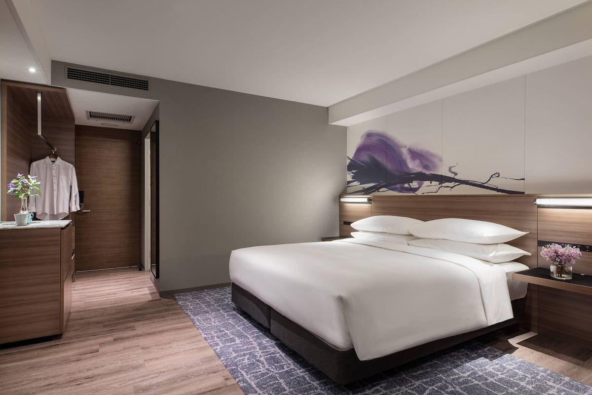 Superior Room, 1 King Bed with Sofa bed, Non Smoking, City View