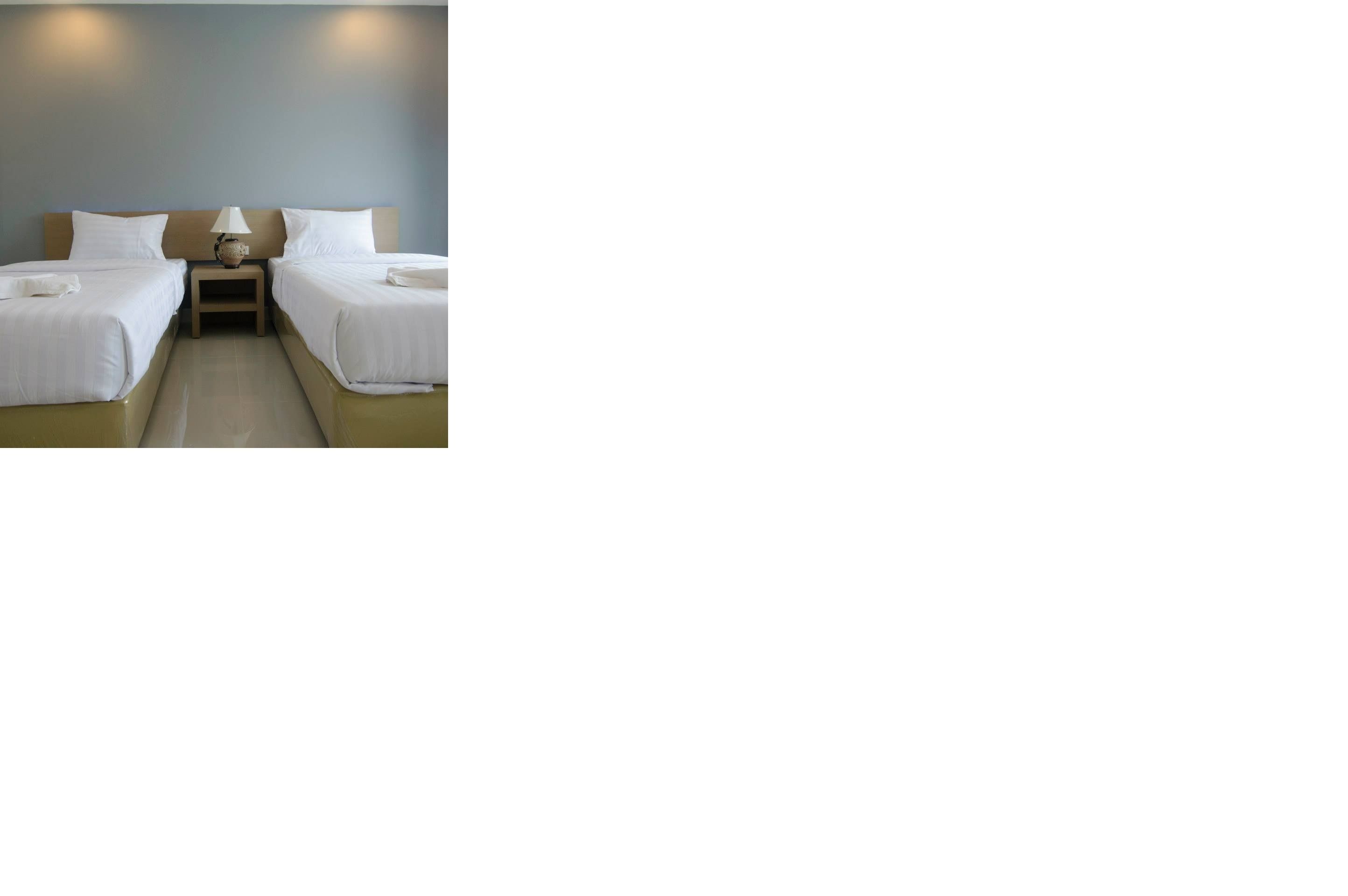 standard twin room | desk, free wifi