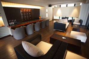 Bar (on property) - Ryotei Matsuya Honkan Suizenji (Kumamoto)