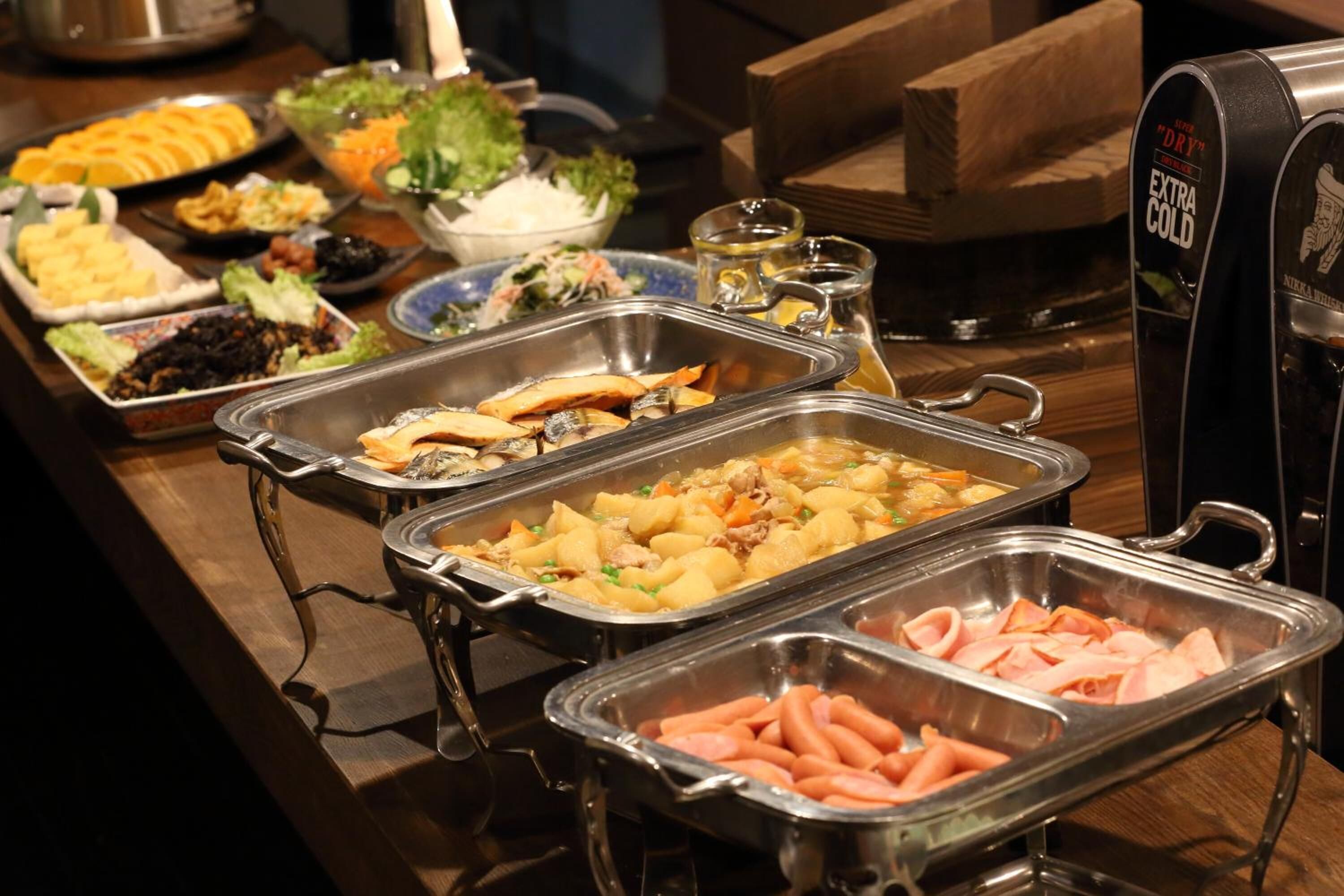 breakfast, lunch, dinner served; regional cuisine