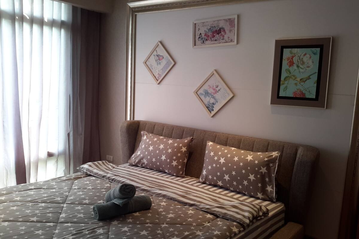 Apartment 3rd Floor | 2 bedrooms, premium bedding, desk, iron/ironing board