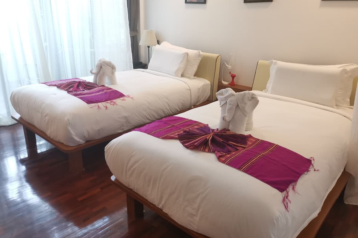 Superior Twin Room, 1 Bedroom, Courtyard View | 1 bedroom, minibar, in-room safe, individually furnished