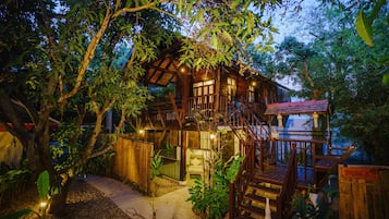 One Bedroom Villa | Een minibar, een kluis op de kamer, individueel gemeubileerd