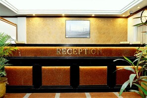 Reception - Hotel Mogul Palace (Mumbai)