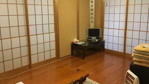 Japanese Western Style Room | Living area - Kusatu Heianji (Hiroshima)