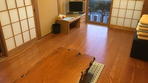 Japanese Western Style Room | Living area - Kusatu Heianji (Hiroshima)