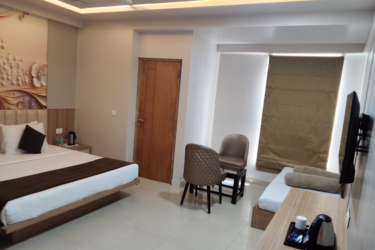 Executive Double Room | Wardrobe