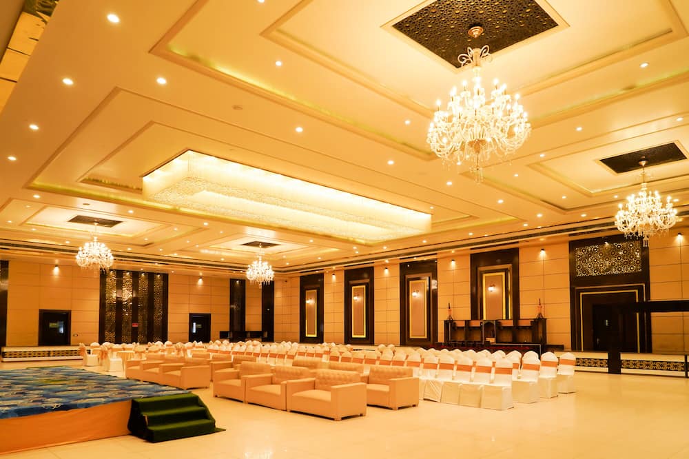 Hotel Yash Regency