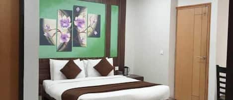 Quarto casal executivo | Cofres nos quartos, escrivaninha, quartos à prova de som