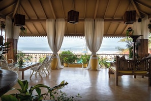 Lunch and dinner served, international cuisine - Fiesta Beach Resort (Baga)