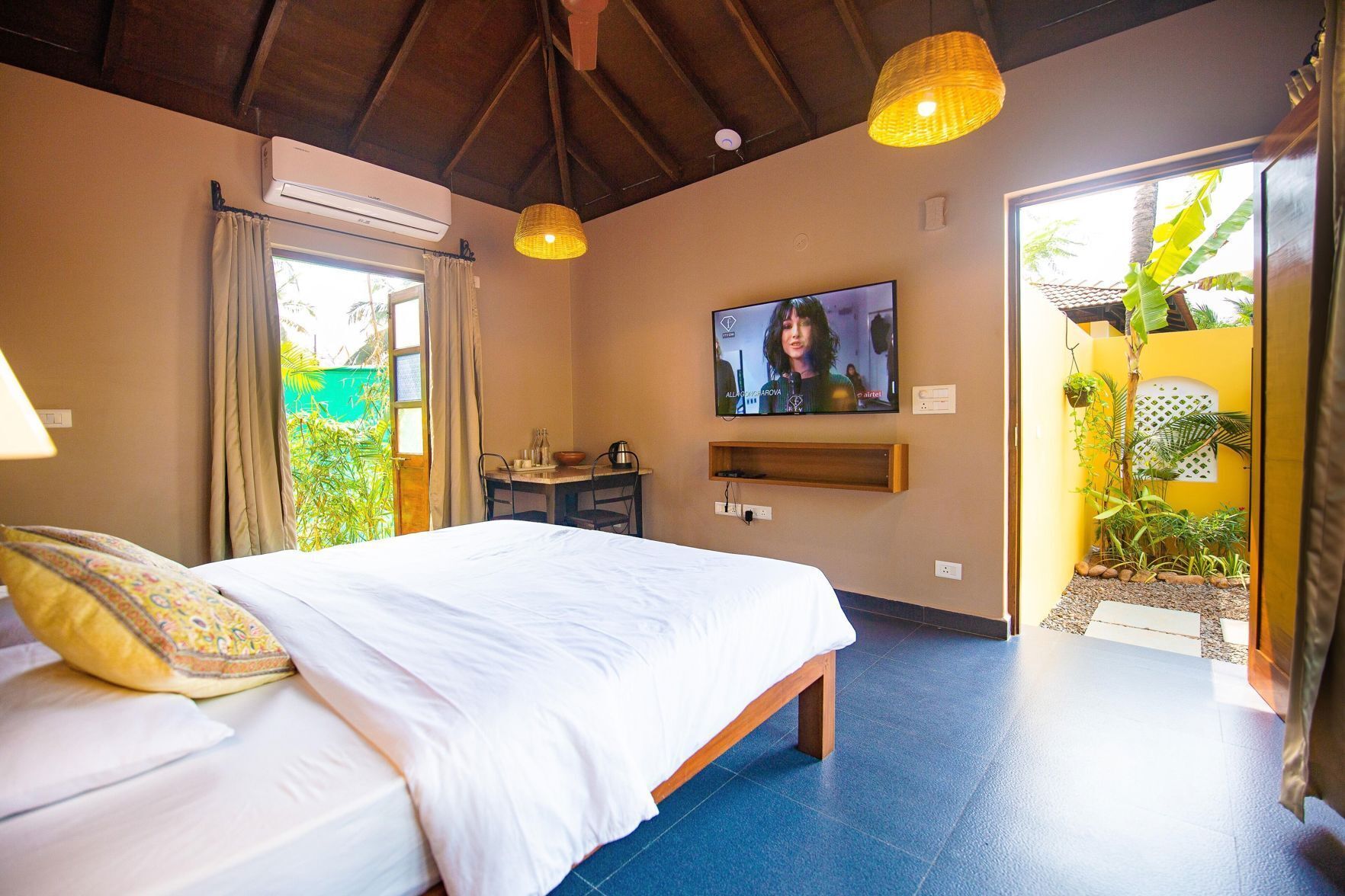 In-room safe, desk, blackout curtains, free WiFi