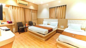 Select Comfort 床墊、書桌、筆電工作空間、免費無線上網