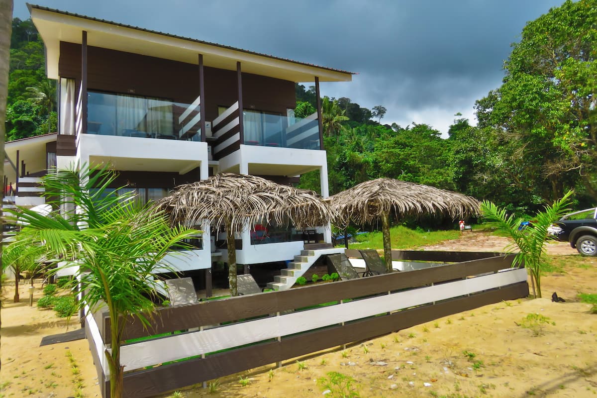 Seafront Chalet