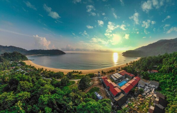 Aerial view - The Barat Tioman Beach Resort (Tioman Island)
