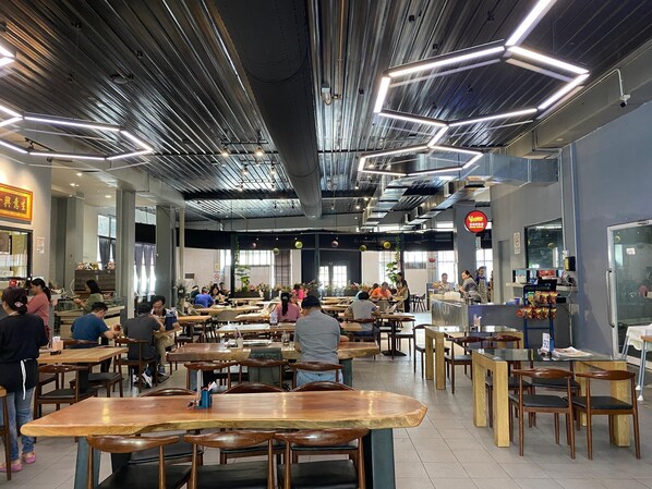Food court