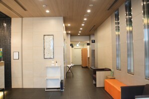 Interior entrance - Rembrandt Style Tokyo Nishikasai Grande (Tokyo)