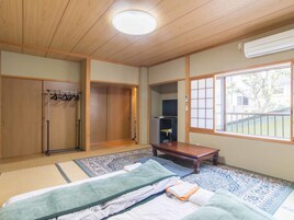 Habitación tradicional, baño privado (Japanese Style, 10 tatami mats) | Wifi gratis