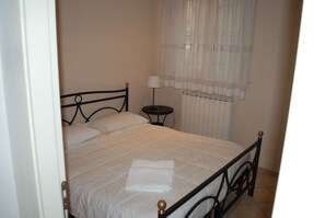 2 bedrooms, laptop workspace, free WiFi, bed sheets - Venice Ae Maschere (Venice)