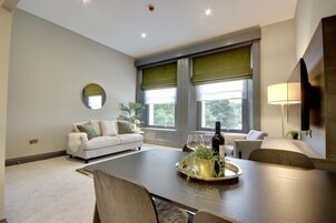 Luxury Suite | Living area