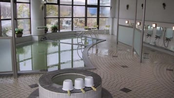 Bañera de hidromasaje interior