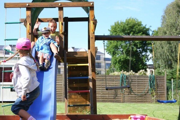 Children's play area - outdoor