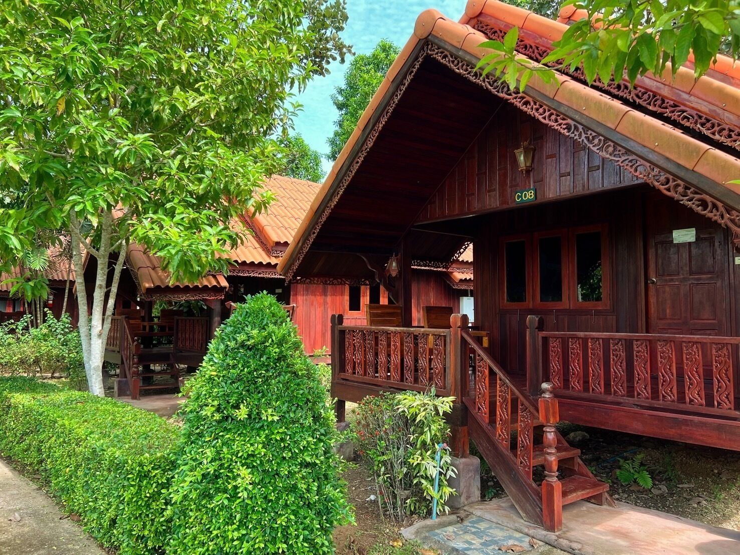 Blackout drapes, free WiFi, bed sheets