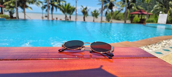 Televisión 32 pulgadas con canales de televisión vía satélite