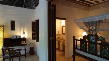 Suite Standard, 1 camera da letto, vista oceano | Una cassaforte in camera, una scrivania