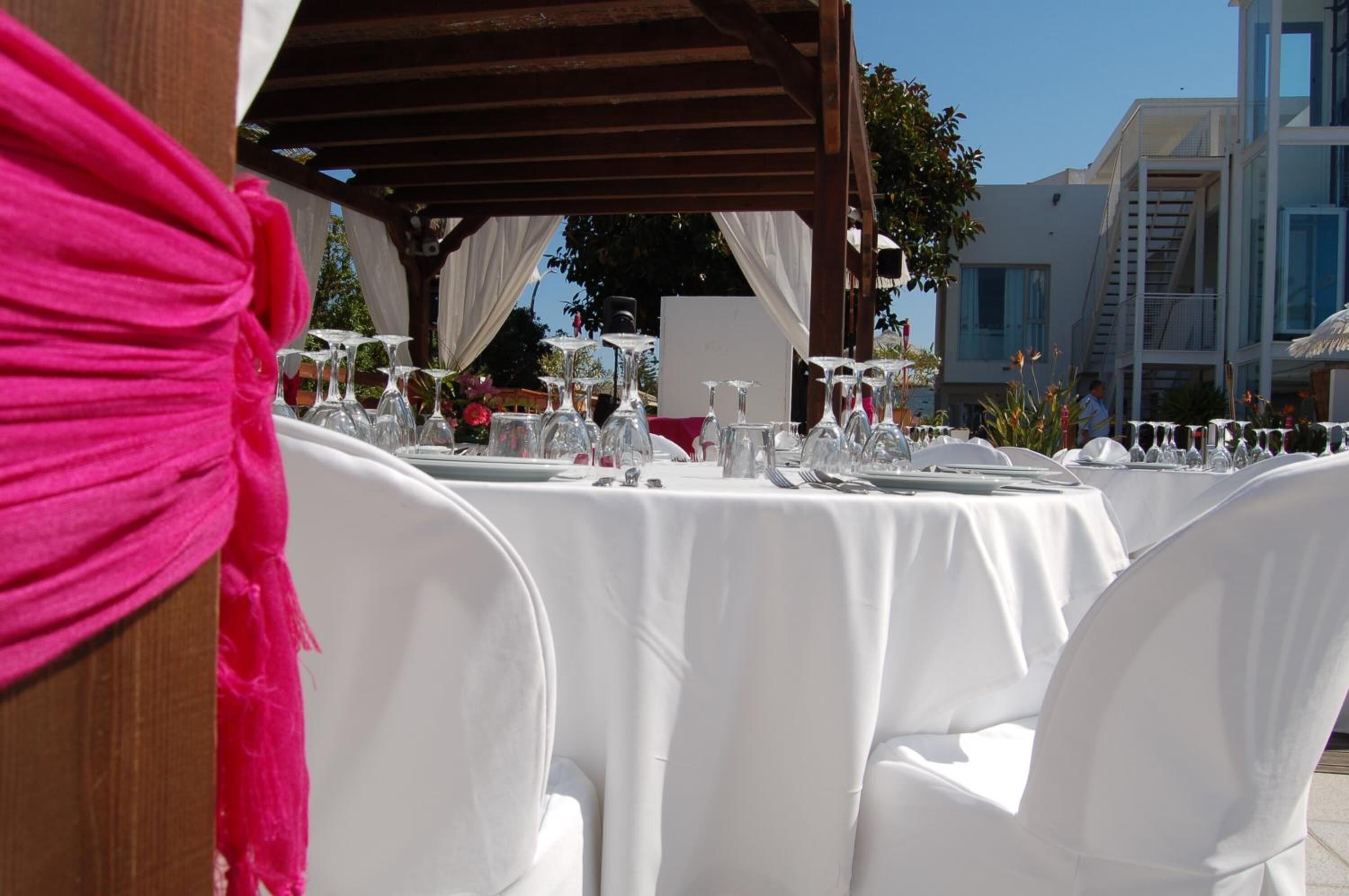 outdoor banquet area