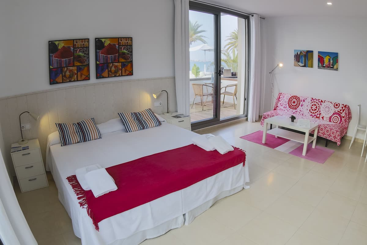 in-room safe, free cots/infant beds, free wifi, bed sheets