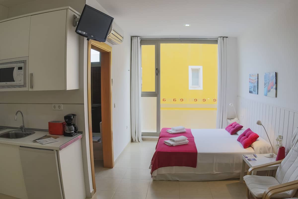 1 chambre, coffres-forts dans les chambres, lits bébé (gratuits)