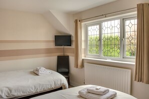 Twin kamer (Science) | Een strijkplank/strijkijzer, gratis wifi, beddengoed