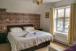 Iron/ironing board, free WiFi, bed sheets - The School House (Warrington)