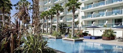 Seasonal outdoor pool