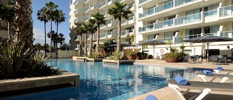 Sæsonbestemt udendørs pool