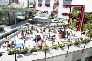 Terrace/patio - Funway Academic Resort - Adults Only (Madrid)