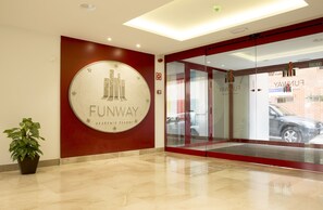Lobby - Funway Academic Resort - Adults Only (Madrid)
