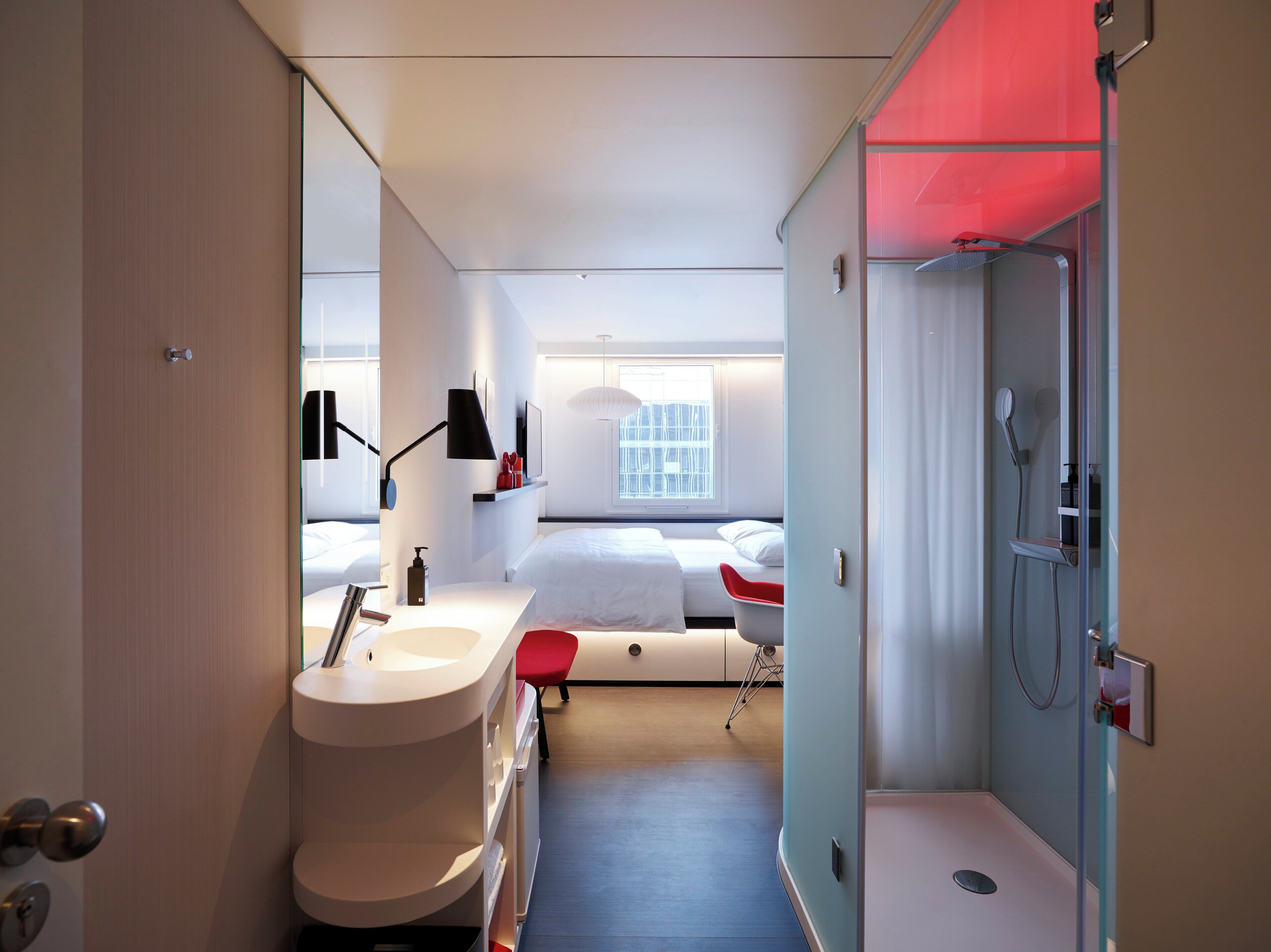 premium bedding, pillow-top beds, in-room safe, desk