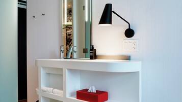 Shower, hydromassage showerhead, eco-friendly toiletries, hair dryer