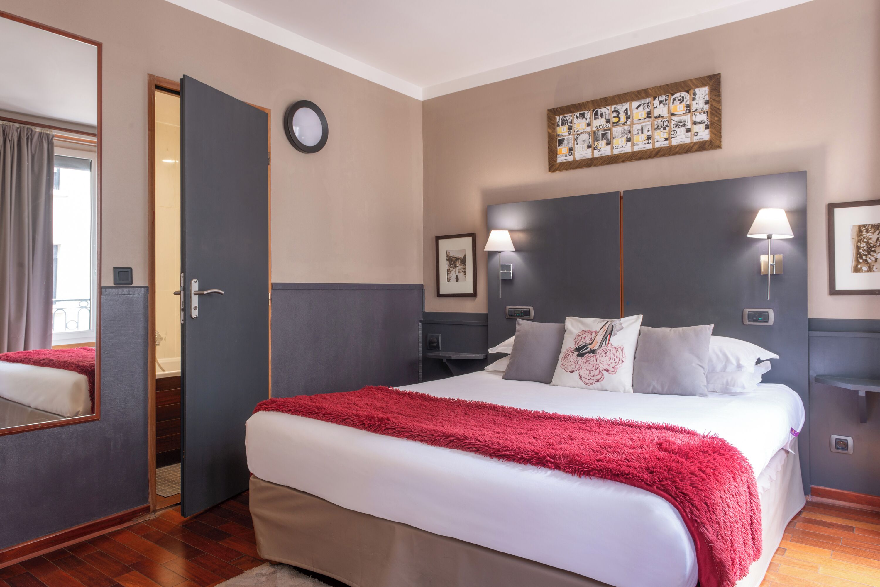 premium bedding, pillow-top beds, free minibar, in-room safe