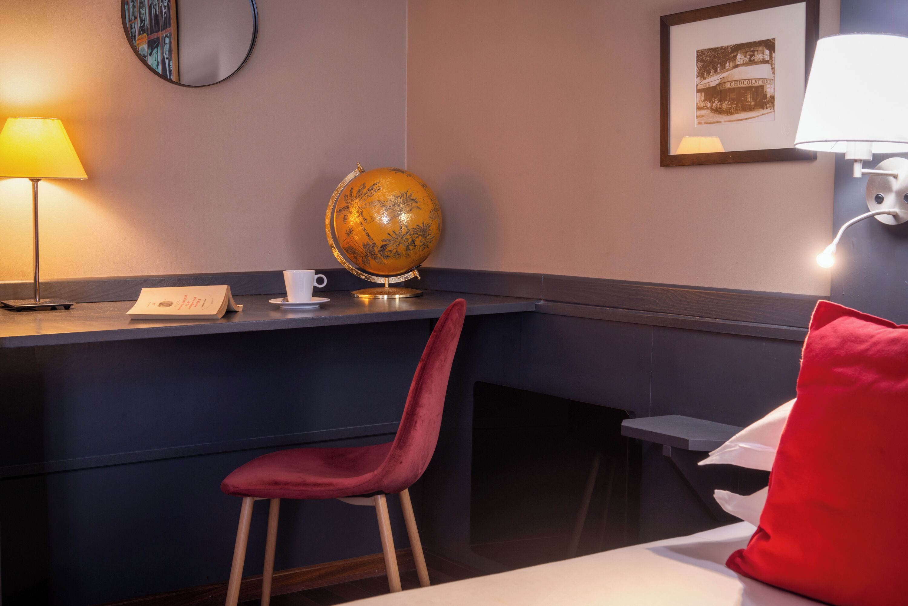 premium bedding, pillow-top beds, free minibar, in-room safe