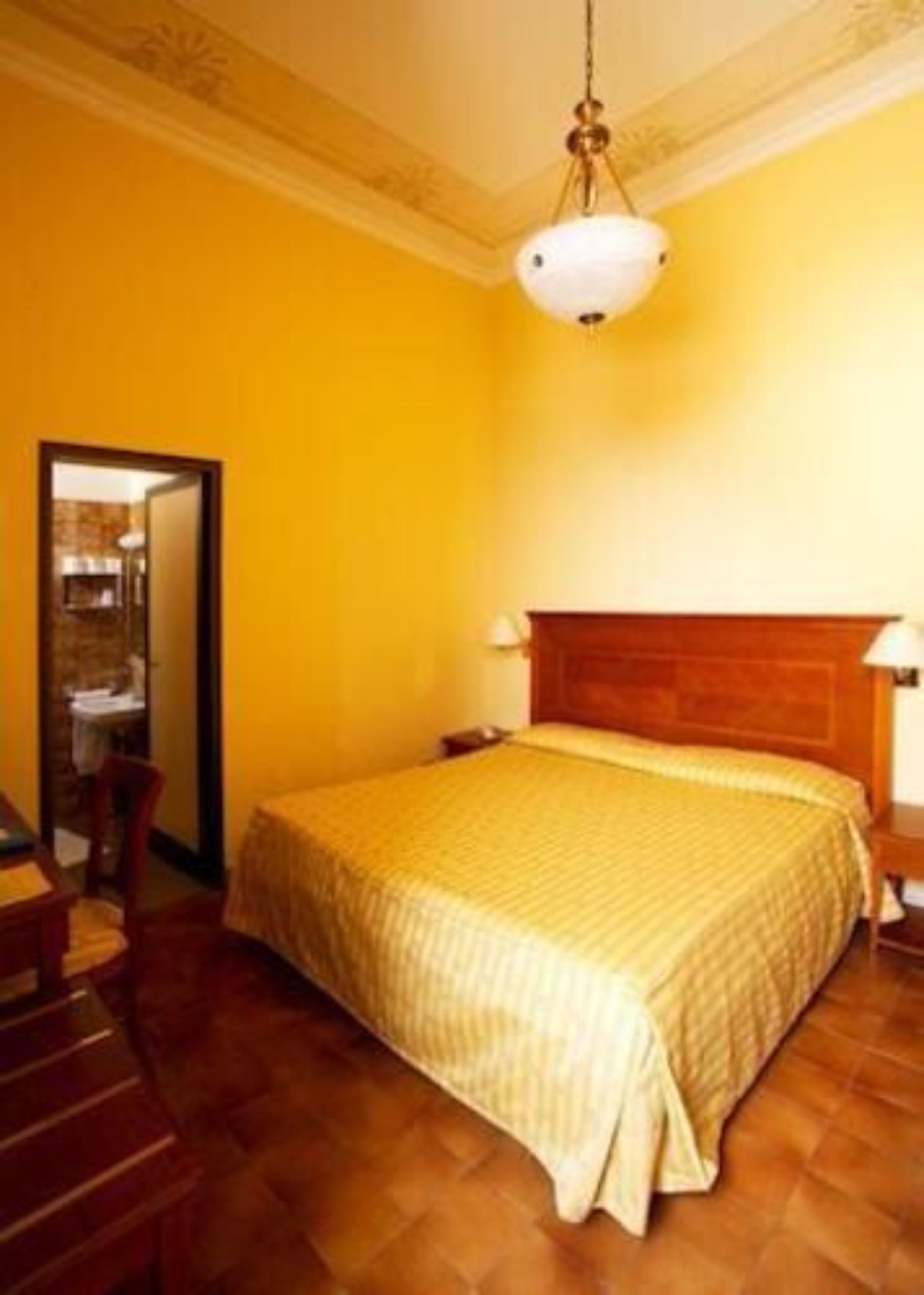 double or twin room, partial lake view | in-room safe, desk, rollaway beds, free wifi