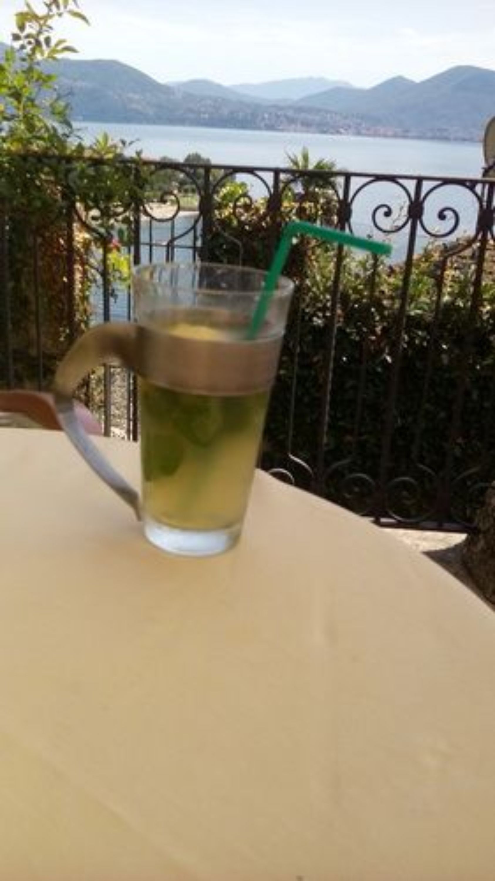 wine bar, ocean views, open daily