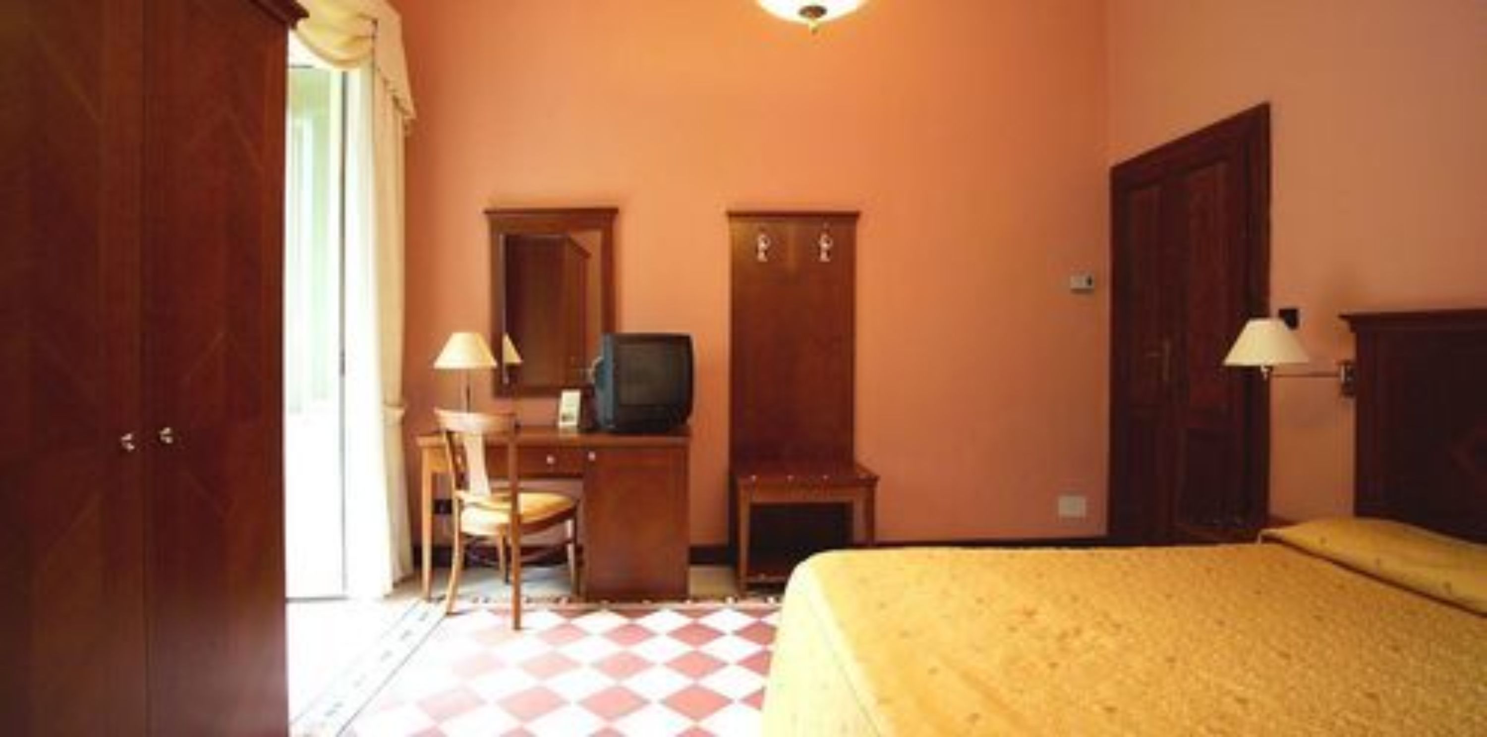 in-room safe, desk, rollaway beds, free wifi