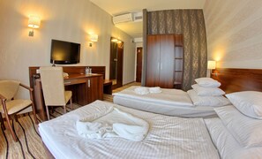 Desk, cribs/infant beds, free WiFi - Hotel Arkas (Proszkow)